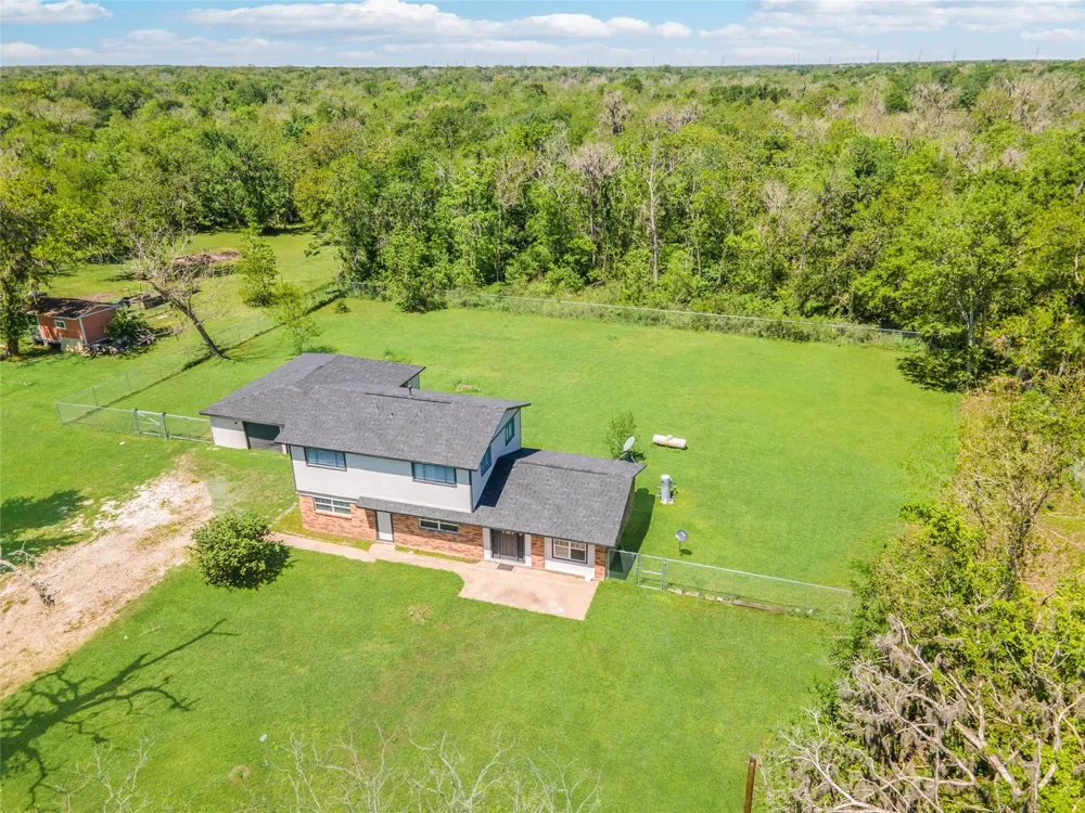 2708 County Road 686 Brazoria, TX 77422