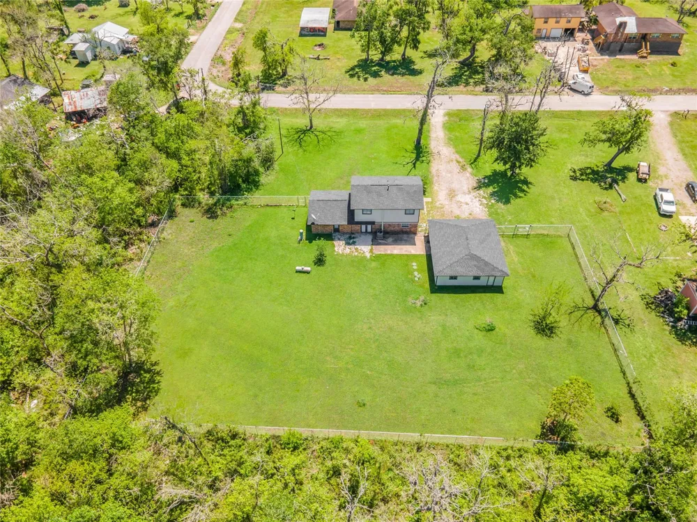 2708 County Road 686 Brazoria, TX 77422