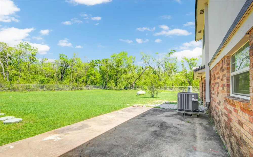 2708 County Road 686 Brazoria, TX 77422