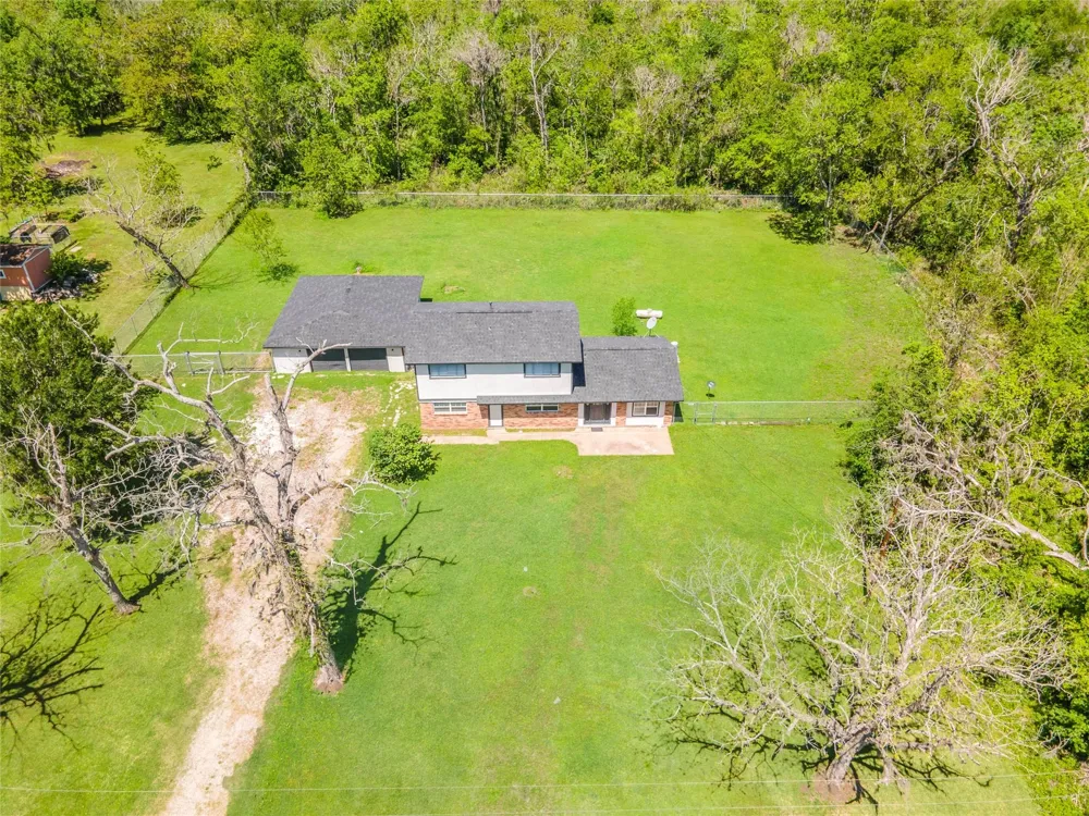 2708 County Road 686 Brazoria, TX 77422