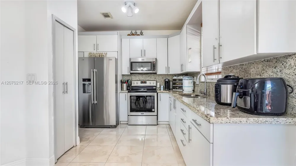 27255 SW 138th Ct Homestead, FL 33032