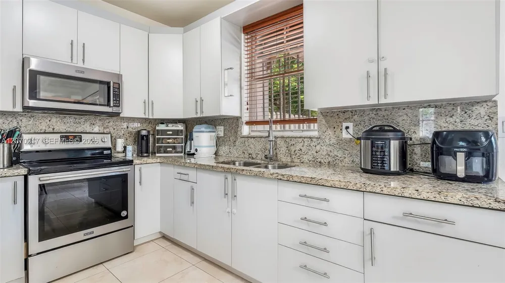 27255 SW 138th Ct Homestead, FL 33032