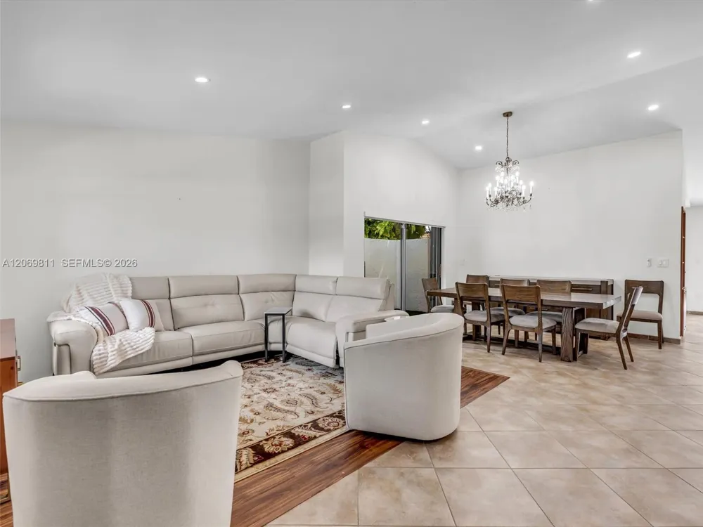 7457 SW 112th Pl Miami, FL 33173