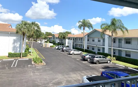 2750 Forest Hills Boulevard #208
