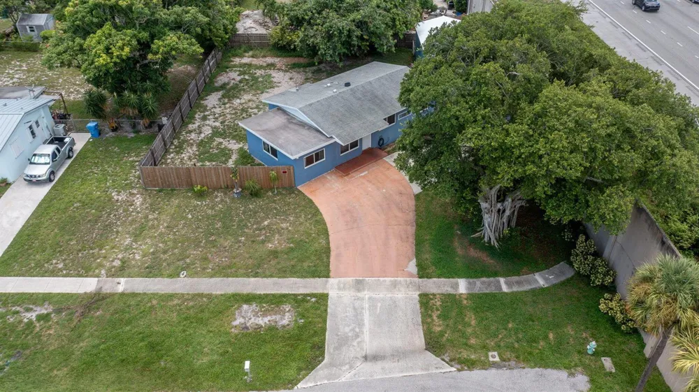 1446 W DREW STREET Lantana, FL 33462