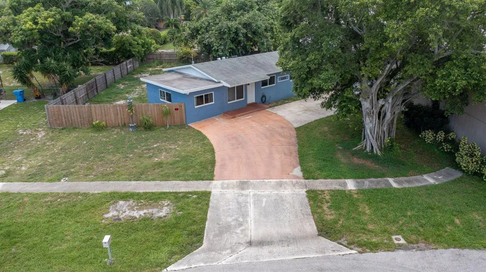 1446 W DREW STREET Lantana, FL 33462