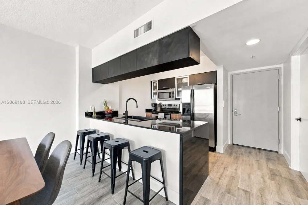 1750 Bayshore Dr #1912 Miami, FL 33132
