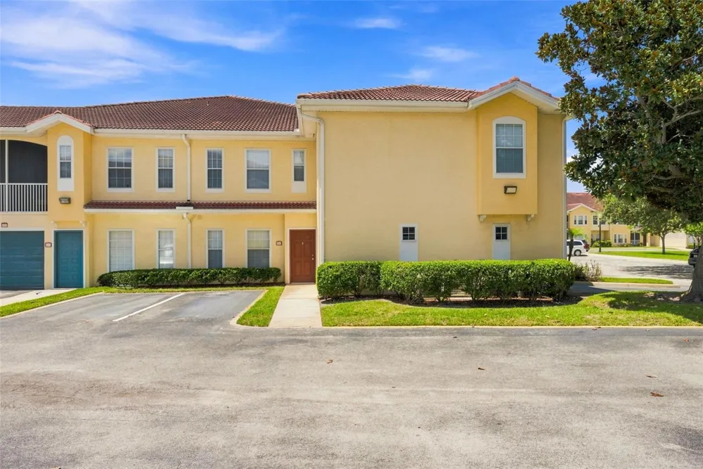 12307 LANTANA PARK LANE #112 Orlando, FL 32837