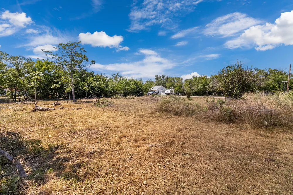 900 S Walnut Brady, TX 76825