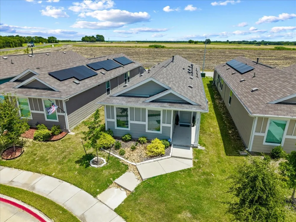 431 Corsair Way Ferris, TX 75125