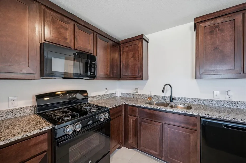 431 Corsair Way Ferris, TX 75125