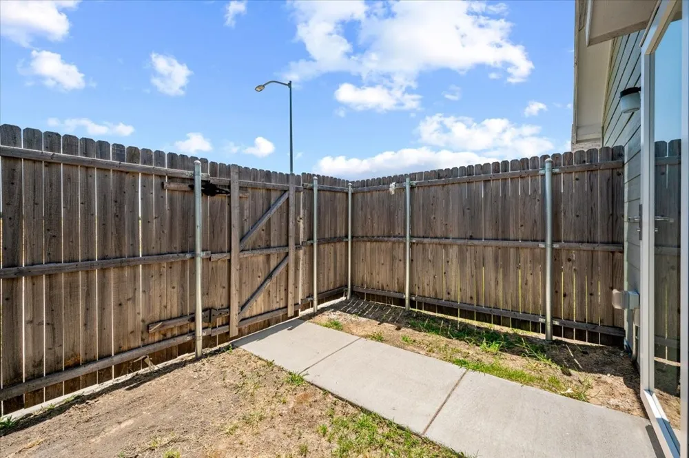 431 Corsair Way Ferris, TX 75125