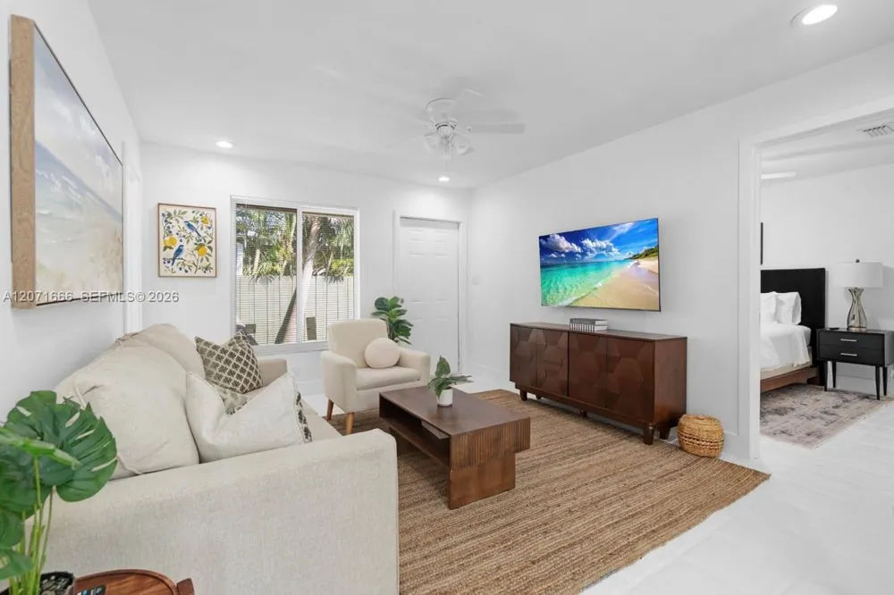 1428 NE 2ND AVE #1 Fort Lauderdale, FL 33304