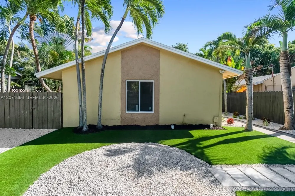 1428 NE 2ND AVE #1 Fort Lauderdale, FL 33304