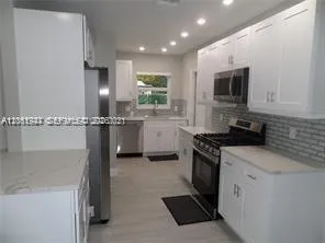 6540 W 11th Ave Hialeah, FL 33012