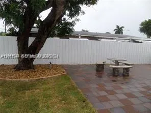 6540 W 11th Ave Hialeah, FL 33012