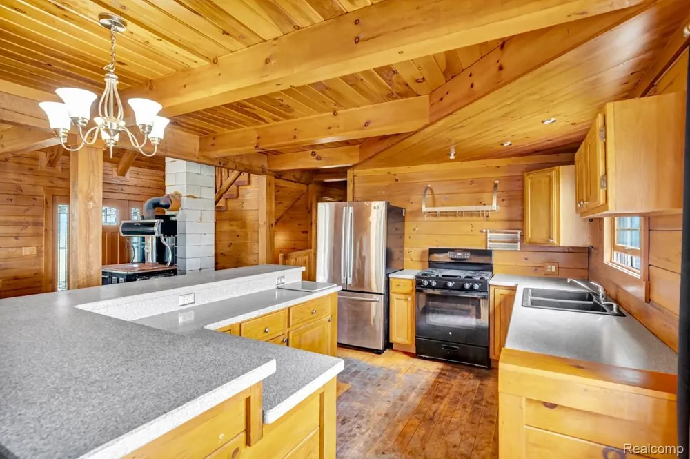 7252 Gosline Road Burnside Township, MI 48416