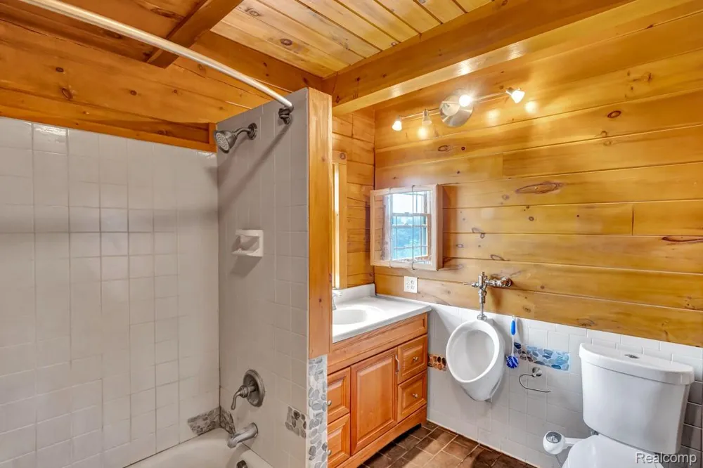 7252 Gosline Road Burnside Township, MI 48416