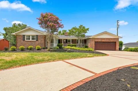 152 Cherokee Rd