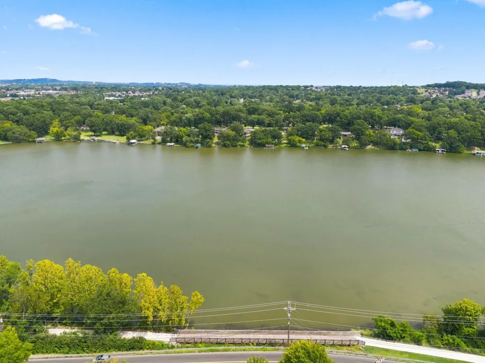 152 Cherokee Rd Hendersonville, TN 37075