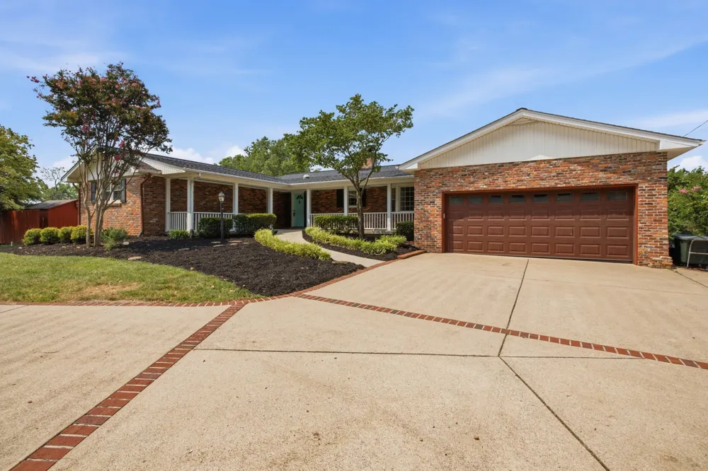 152 Cherokee Rd Hendersonville, TN 37075