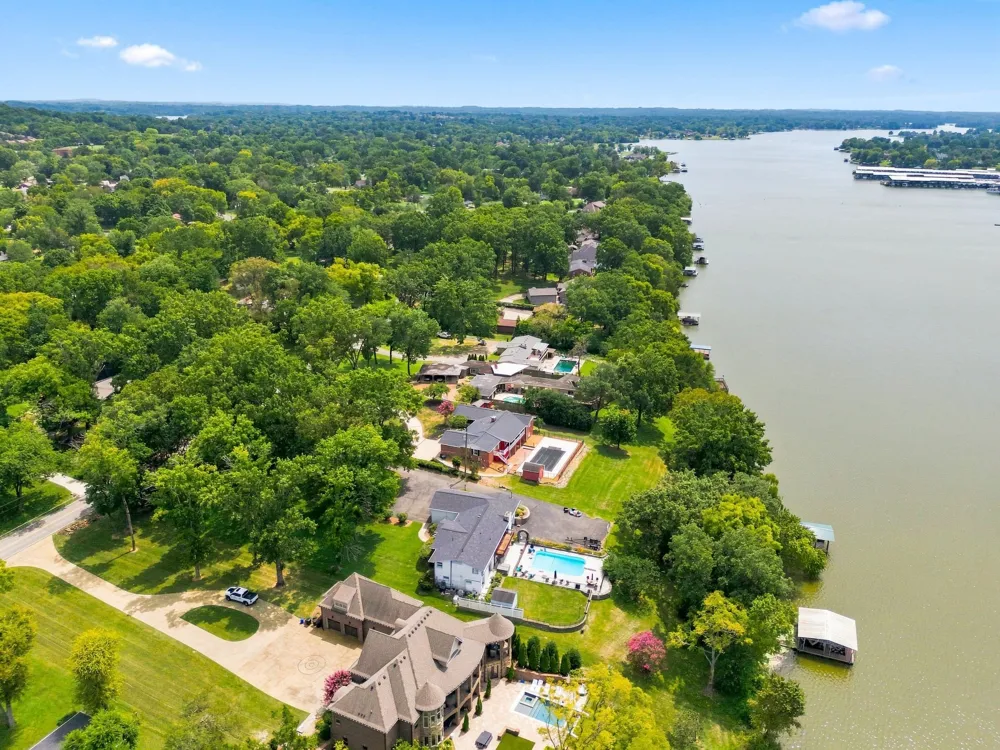 152 Cherokee Rd Hendersonville, TN 37075
