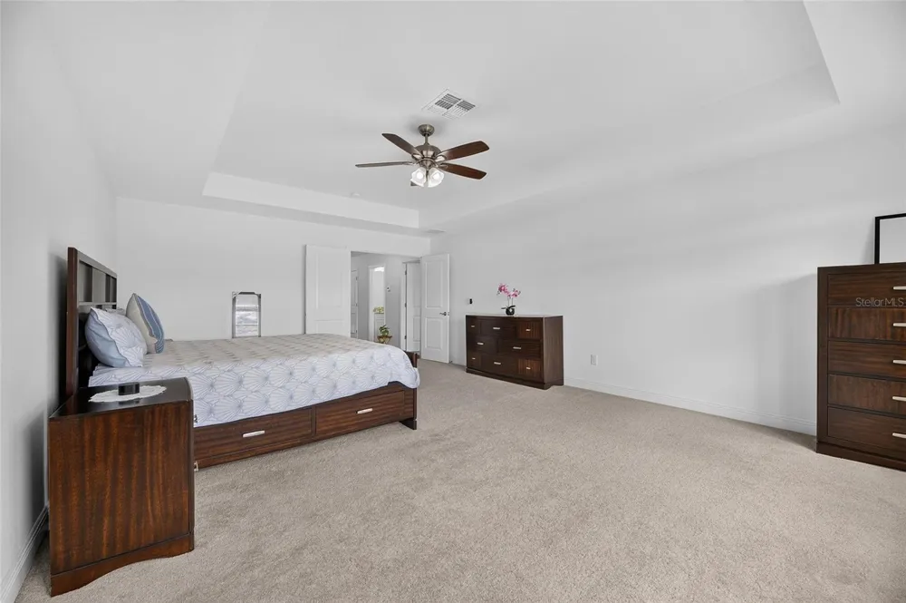 10845 SUNDRIFT DRIVE Tampa, FL 33647