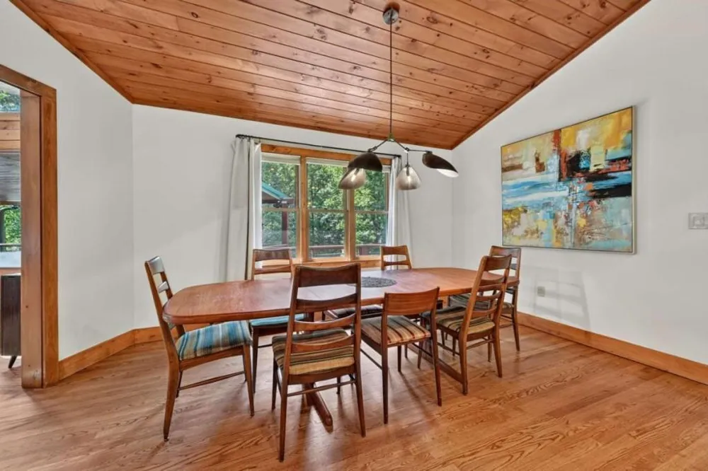 20 Bear Trail Ellijay, GA 30540