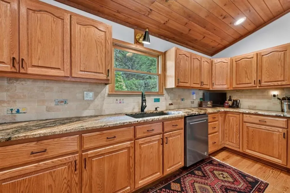 20 Bear Trail Ellijay, GA 30540