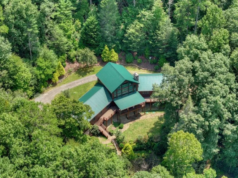 20 Bear Trail Ellijay, GA 30540