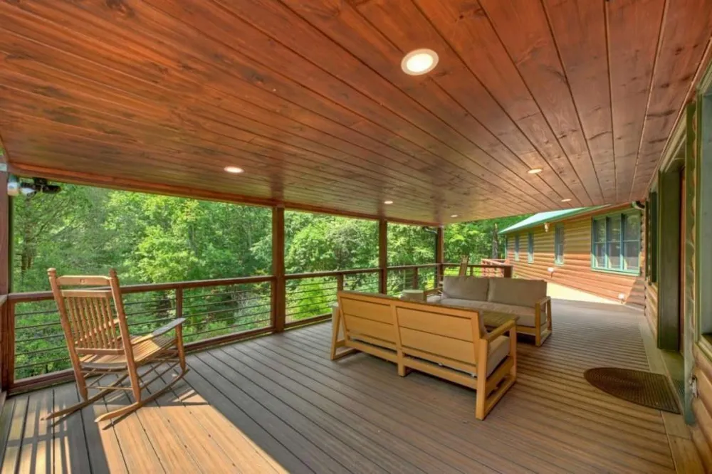 20 Bear Trail Ellijay, GA 30540