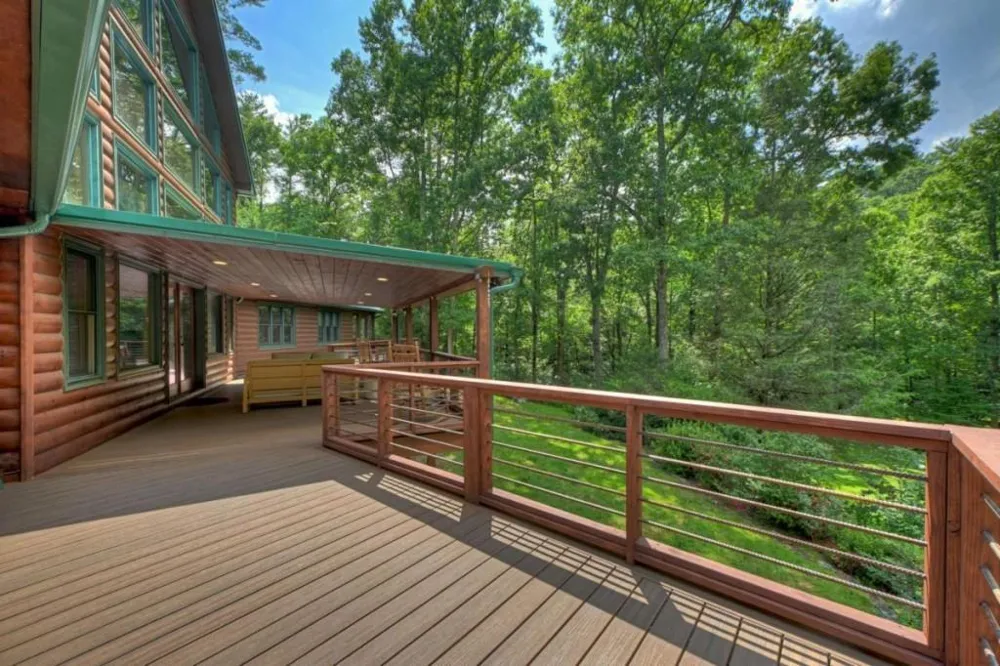 20 Bear Trail Ellijay, GA 30540