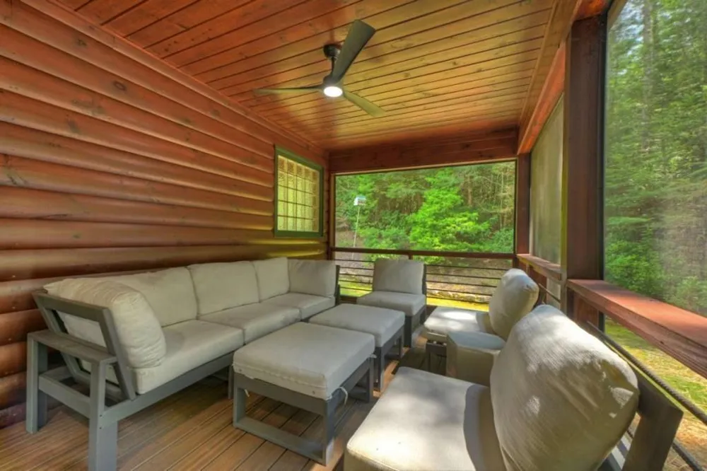 20 Bear Trail Ellijay, GA 30540