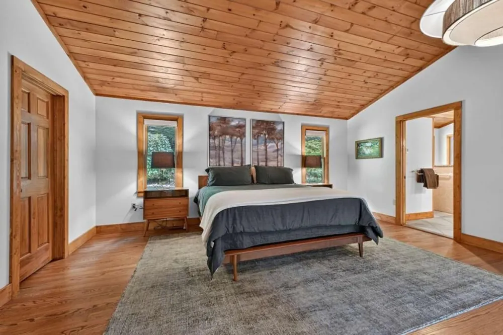 20 Bear Trail Ellijay, GA 30540