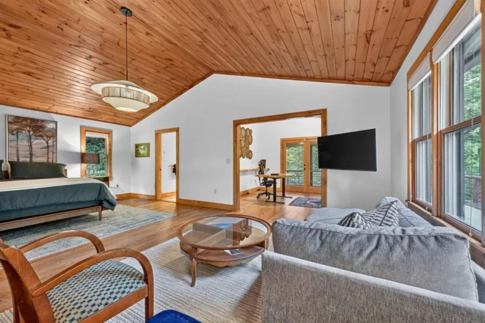 20 Bear Trail Ellijay, GA 30540