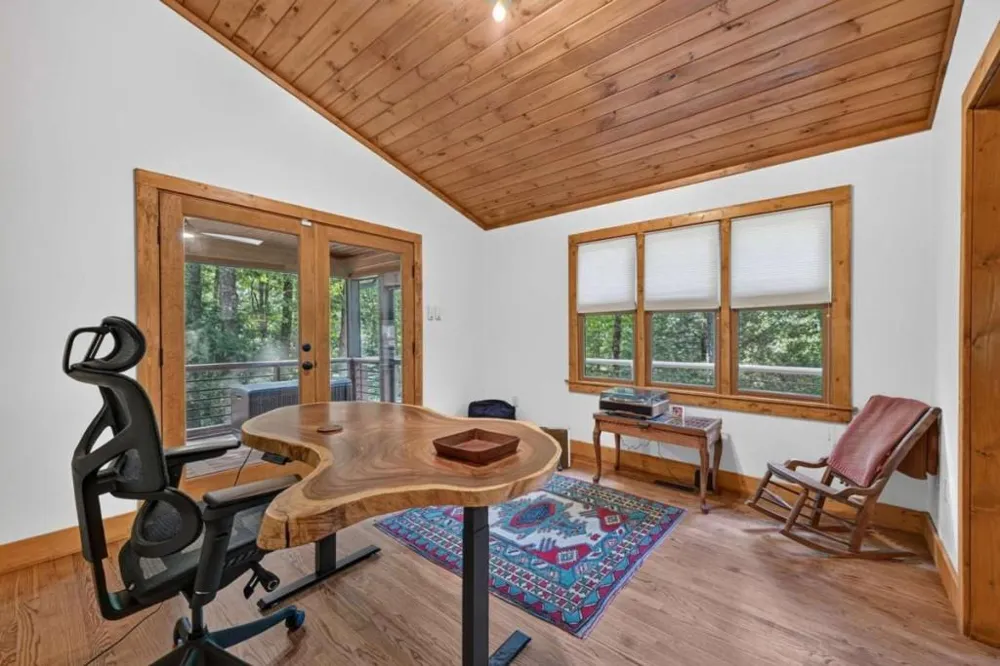 20 Bear Trail Ellijay, GA 30540