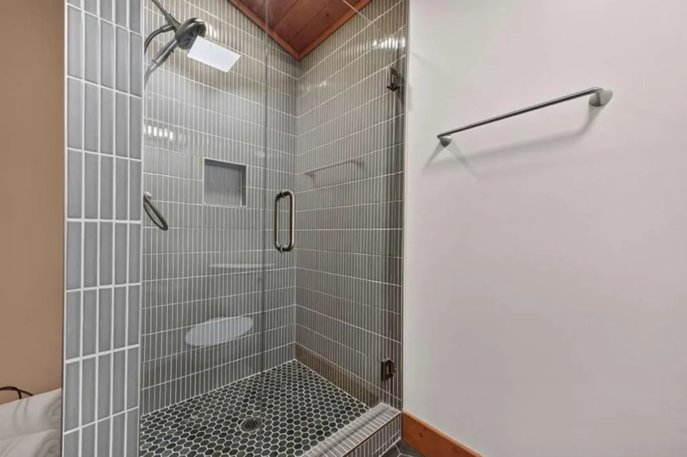 20 Bear Trail Ellijay, GA 30540