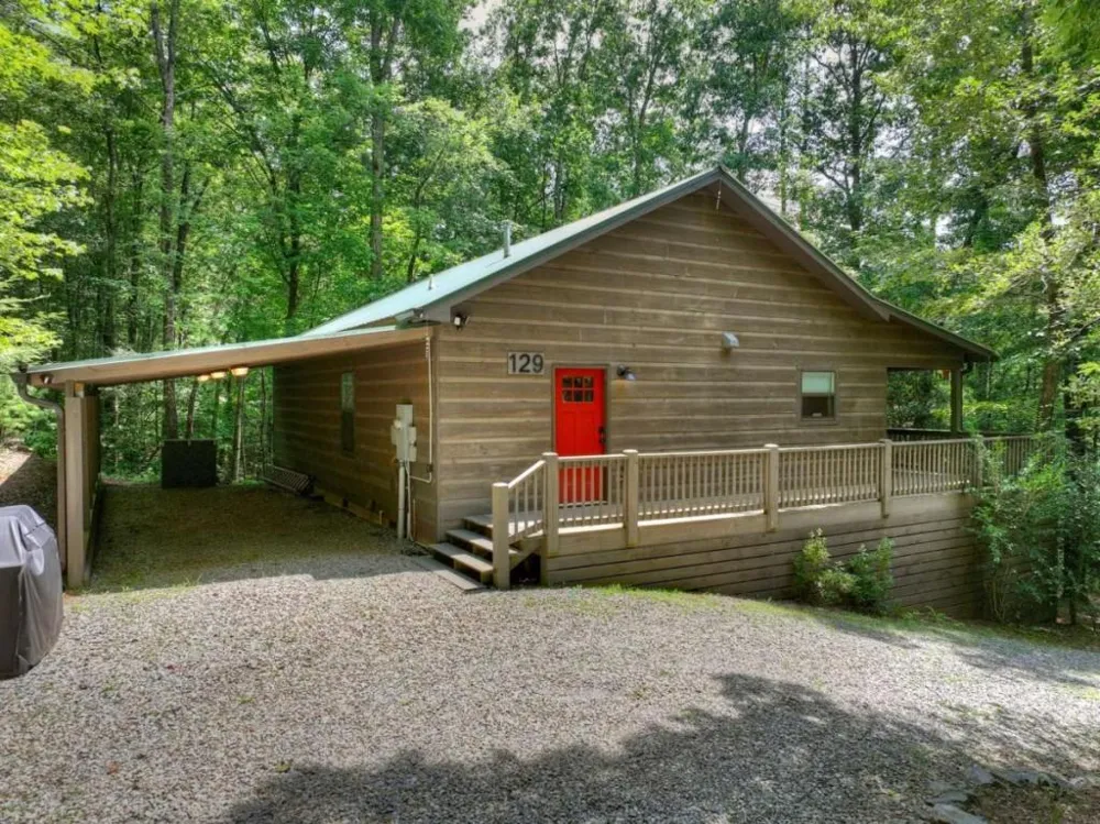 20 Bear Trail Ellijay, GA 30540