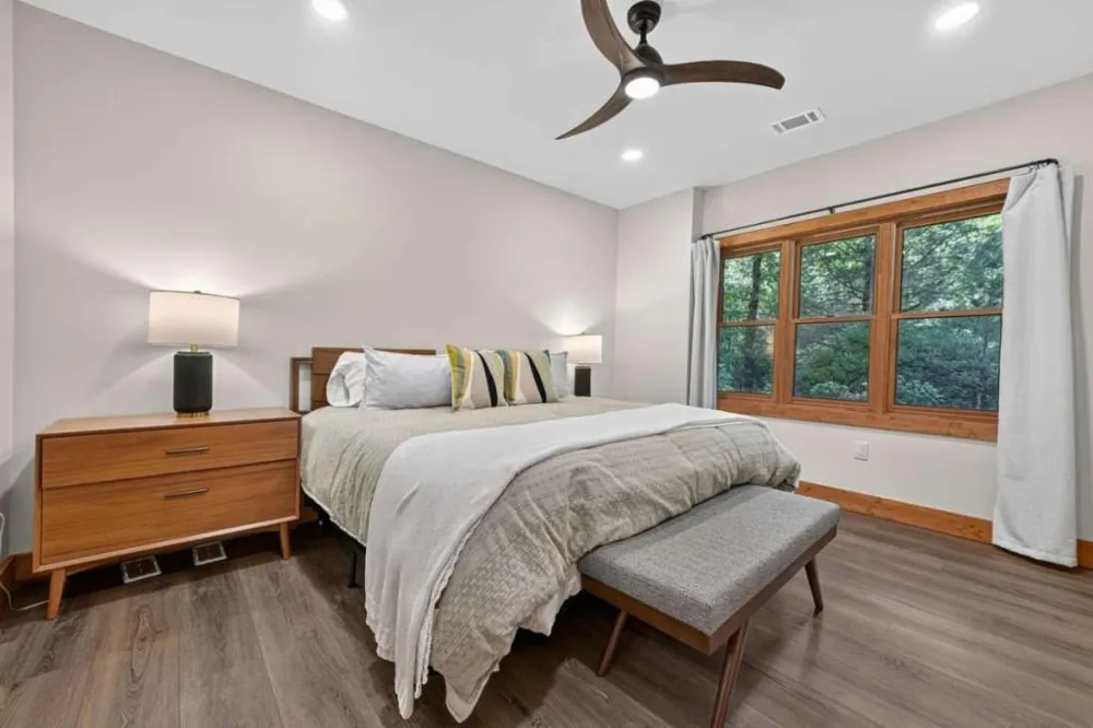 20 Bear Trail Ellijay, GA 30540