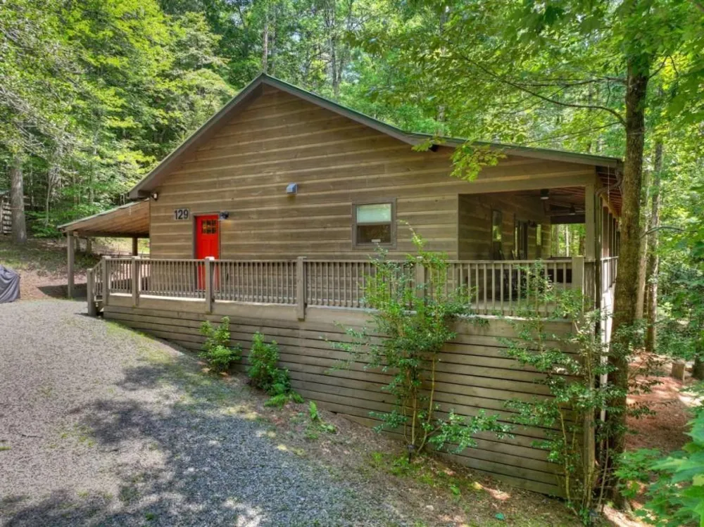 20 Bear Trail Ellijay, GA 30540