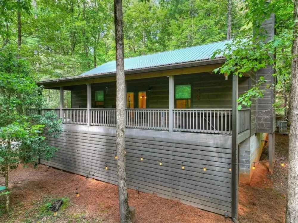 20 Bear Trail Ellijay, GA 30540