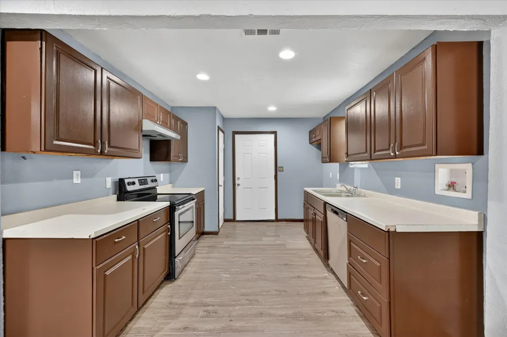 601 Royal Street Cleburne, TX 76031