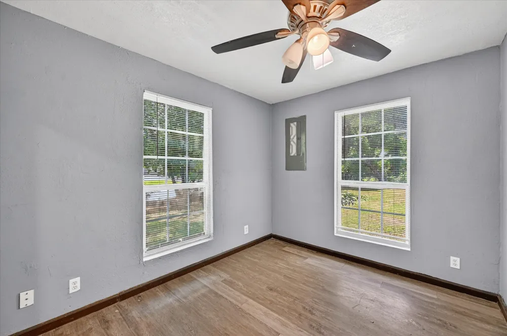 601 Royal Street Cleburne, TX 76031