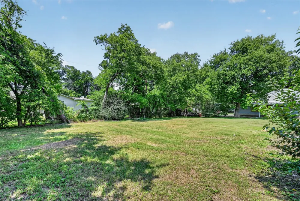 601 Royal Street Cleburne, TX 76031