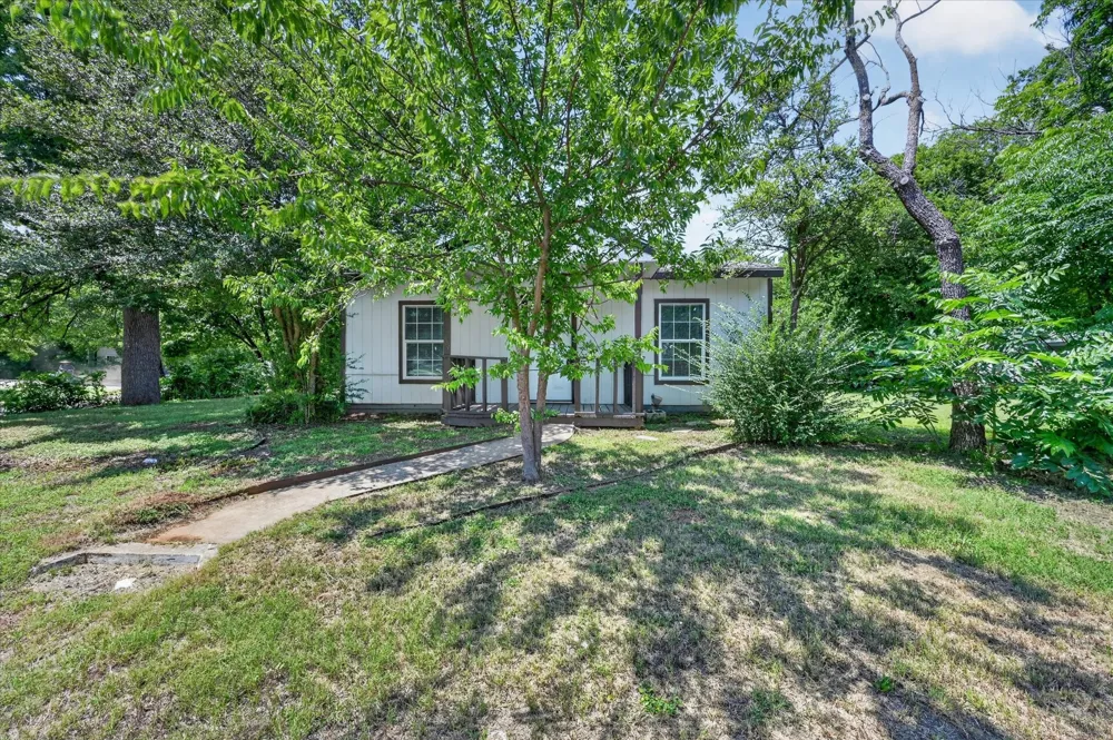 601 Royal Street Cleburne, TX 76031