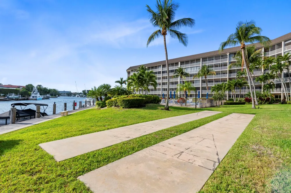 400 FEDERAL Highway #315 Deerfield Beach, FL 33441