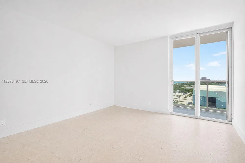 100 Bayview Dr #1626 Sunny Isles Beach, FL 33160