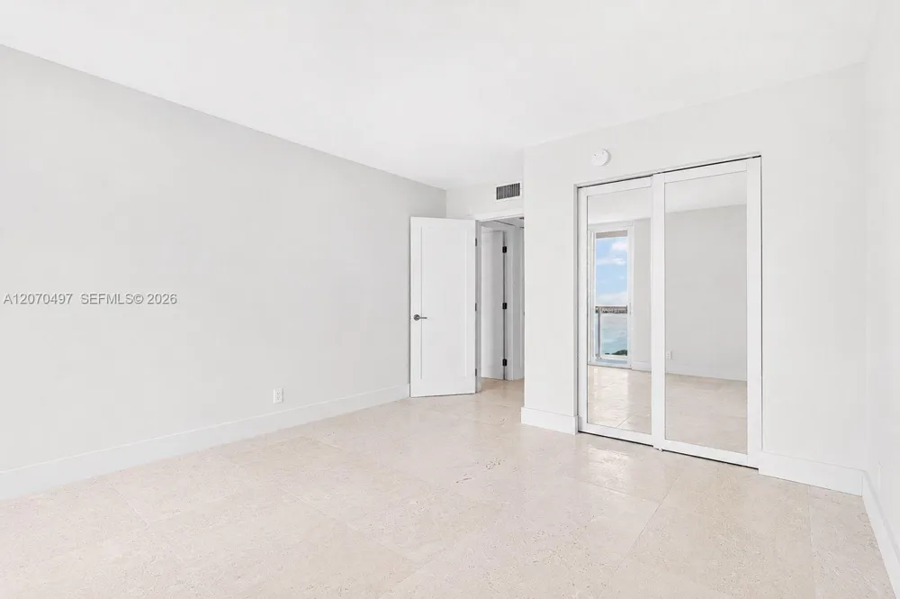 100 Bayview Dr #1626 Sunny Isles Beach, FL 33160