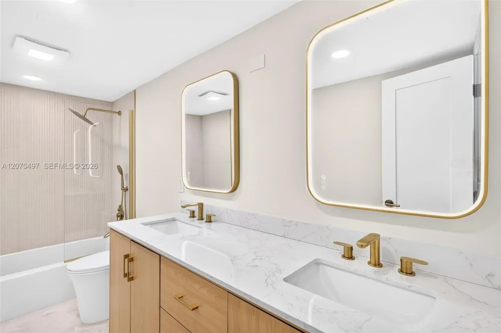 100 Bayview Dr #1626 Sunny Isles Beach, FL 33160