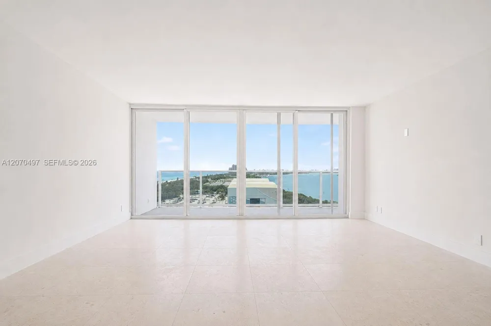 100 Bayview Dr #1626 Sunny Isles Beach, FL 33160
